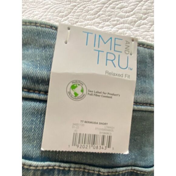 Time and Tru NWT High Rise Button Fly Denim Bermuda Shorts Size 6 - Picture 8 of 13